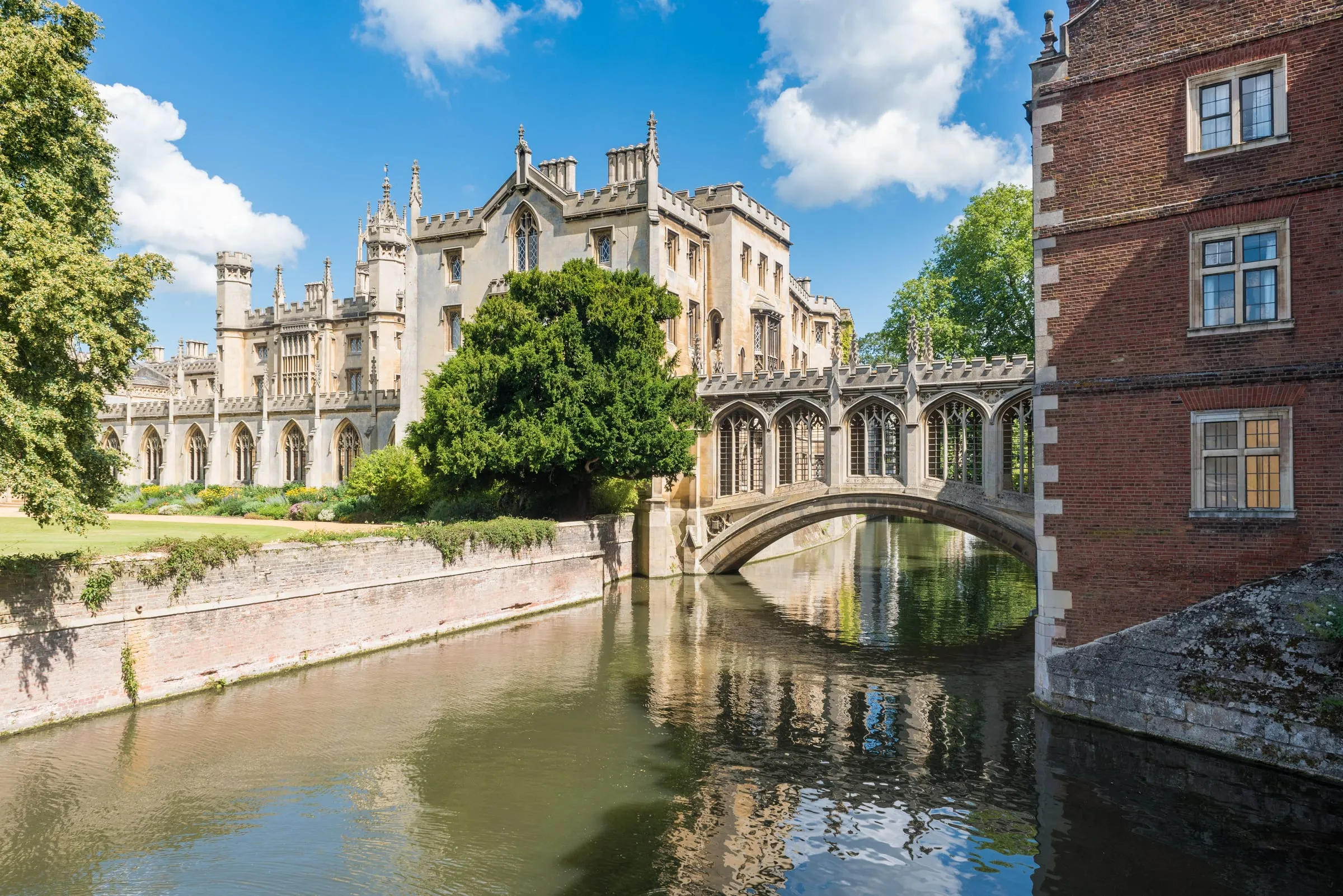 The Bridge of Sighs at St John's College, its covered stone arch crossing the River Cam between college buildings