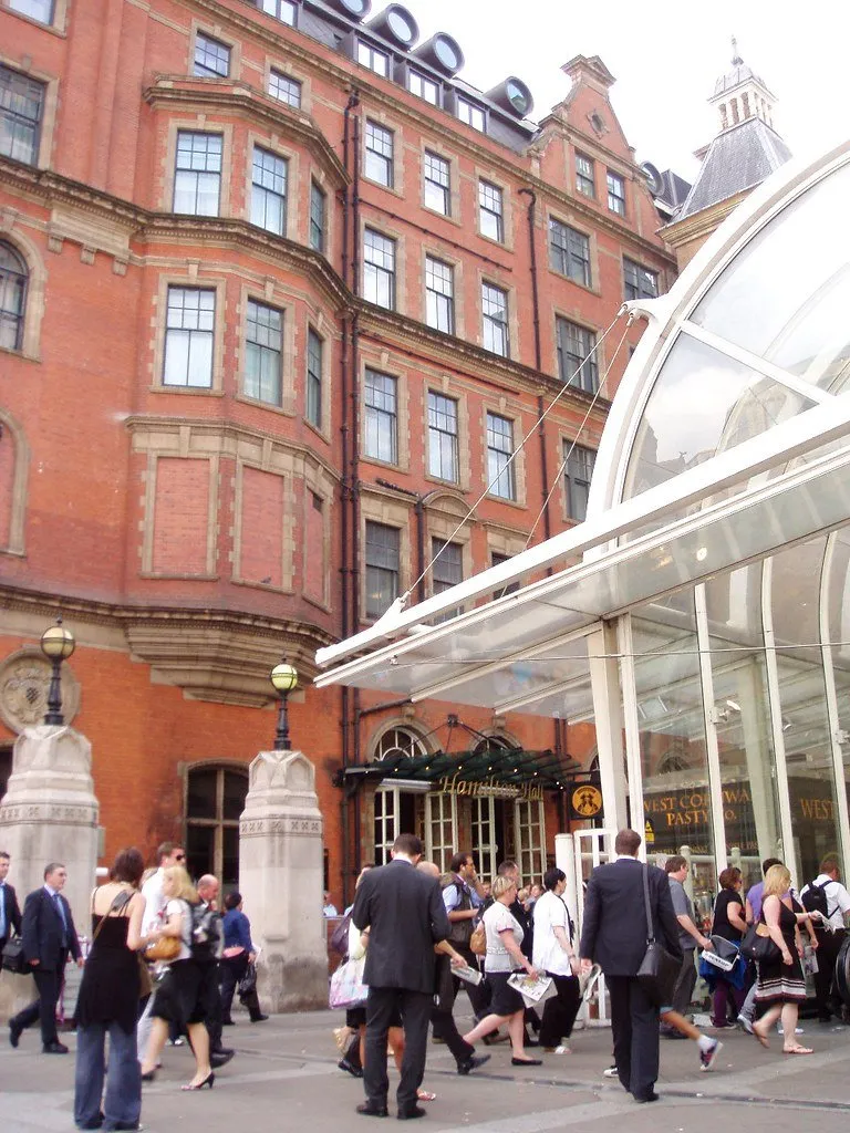 The ornate entrance of Hamilton Hall pub at Liverpool Street station