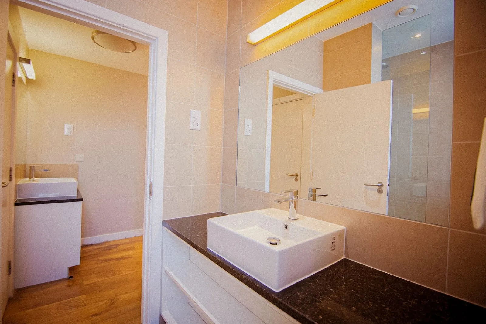The en-suite bathroom attached to a dorm at Wombat's City Hostel